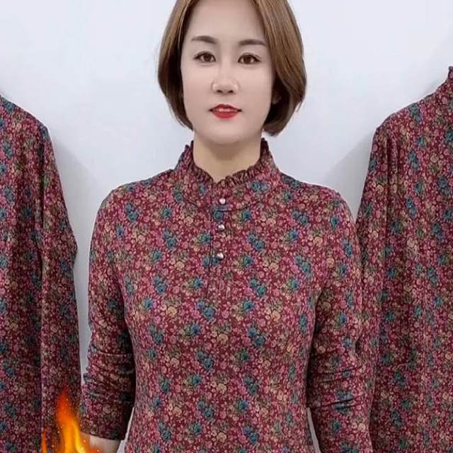 Autumn and winter Internet celebrity new fashionable print classic high-end retro loose middle-aged and elderly mothers wear plush warm top