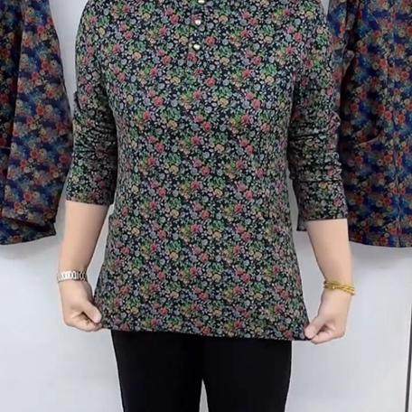 Autumn and winter Internet celebrity new fashionable print classic high-end retro loose middle-aged and elderly mothers wear plush warm top