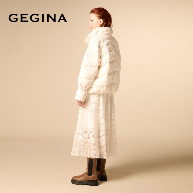 [Cloud Velvet] GEGINA embroidery embroidery thickened warm luxury short down jacket shopping mall same style
