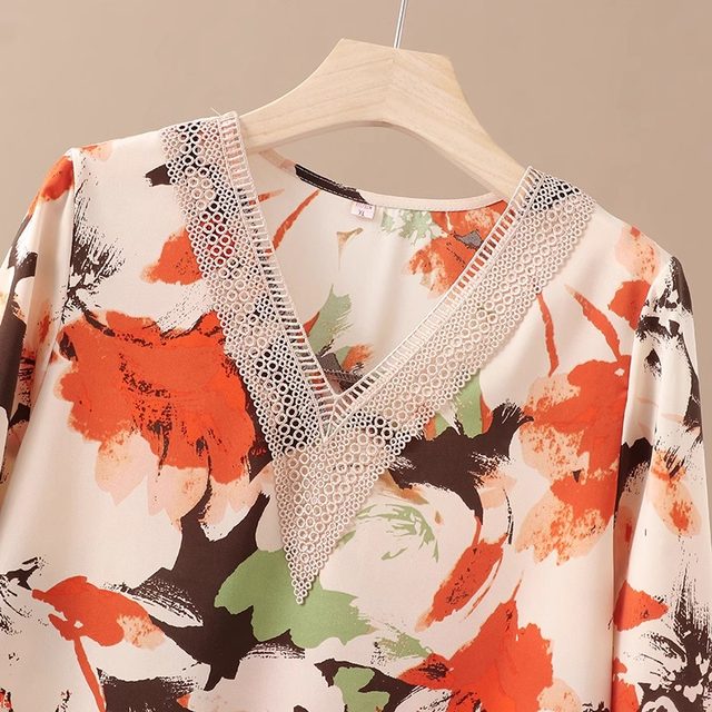 Mom's summer new two-piece suit for women's large size fashionable chiffon shirt middle-aged and elderly summer T-shirt top