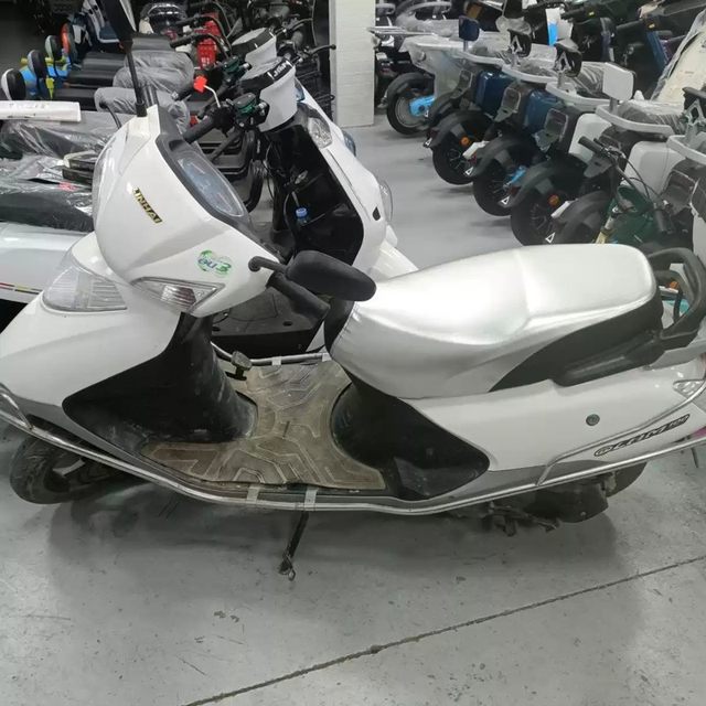 
Suitable for Wuyang Honda 100 Little Princess Seat Cushion Cover, Seat Cushion Cover, Sun Protection and Heat Insulation Models, Almost Universal