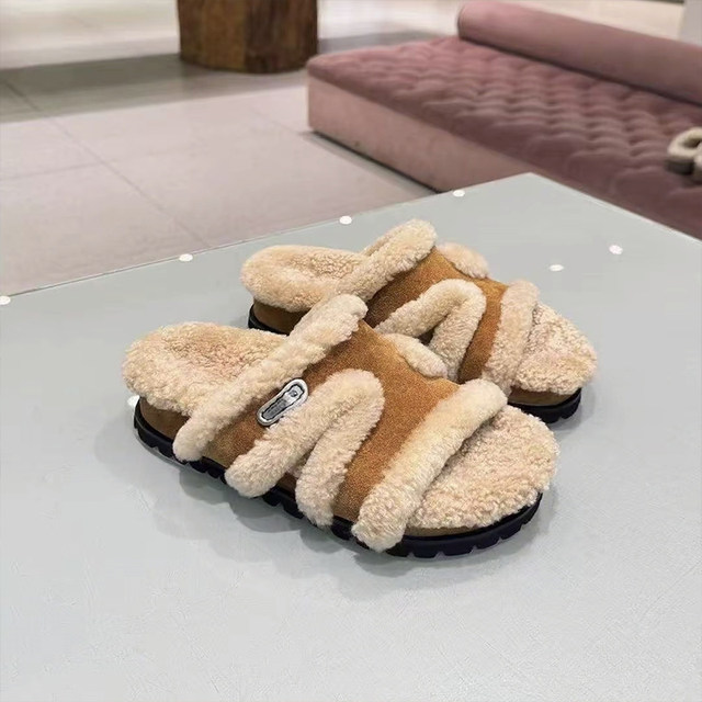 
Zhang Ruonan's same style thick-soled fur slippers for women 2025 autumn and winter new retro Birkenstock half slippers outer fur shoes