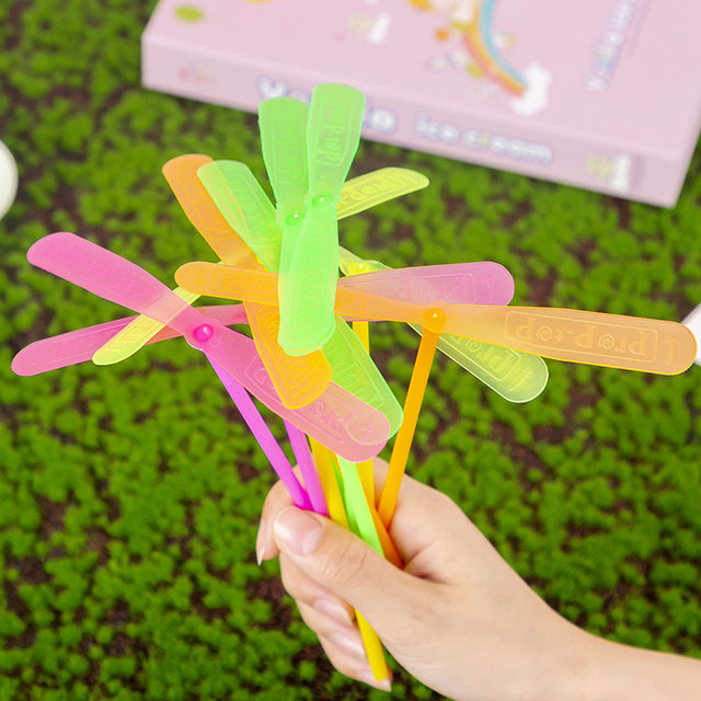 Bamboo dragonfly nostalgic large flying fairy children's toy outdoor aircraft flying saucer pull string flying saucer hand rub 80's