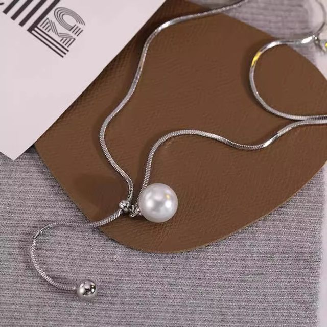 Pearl long sweater chain 2025 new hot style light luxury temperament fashion niche necklace women's accessories water drop pull