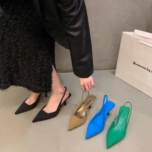 Large size women's shoes 41-43 wide fat high heels for women's autumn and winter new pointed toe shoes low heels black 42 sandals
