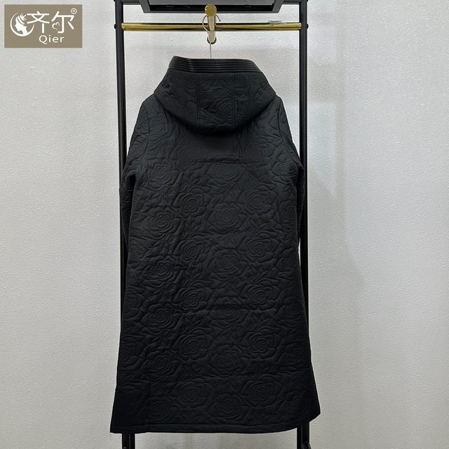 
European large size autumn and winter cotton coats for middle-aged and elderly mothers, mid-length slim embroidered fashionable style hooded cotton coats new style
