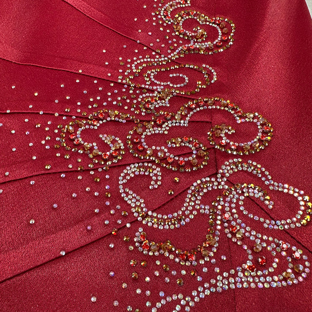 Xi's mother-in-law dress May Day wedding mother dress new Chinese cheongsam wedding banquet high-end acetic acid satin burgundy wedding dress