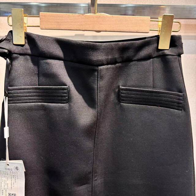 Shenzhen high-quality 2025 spring and autumn clothing mid-waist temperament commuting hip-pack skirt women's professional black mid-skirt 4518