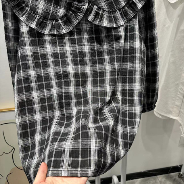 Early autumn new women's black and white plaid thin foam cotton doll collar nine-point sleeve age-reducing cotton women's top is large size