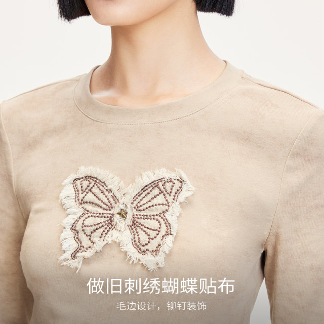 VERO MODAT Tie 24 Autumn New Modern Border Big Butterfly Pattern Decoration Seven -Packal Sleeve Short T -shirt 324330017