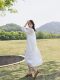 Literary retro white women's mid -length skirt new model seven -point sleeve pure color ramie crushing pleated loose large dressing dress