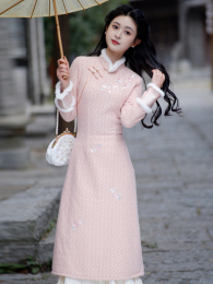 Soft pink feather yarn embroidered cheongsam 2023 winter new Chinese girl improved long flannel dress