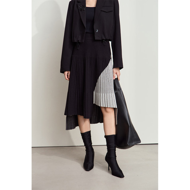 Amii2025 winter new commuter rubber waist irregular styling contrasting splicing skirt for women knitted skirt
