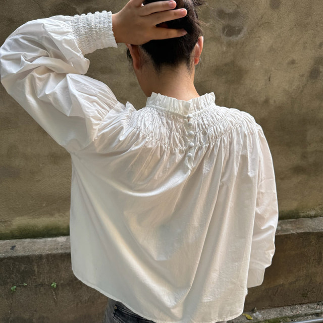 Domestic spot Petite Mendigote French turtleblap bubble sleeve wood ear ear long -sleeved top Tissam
