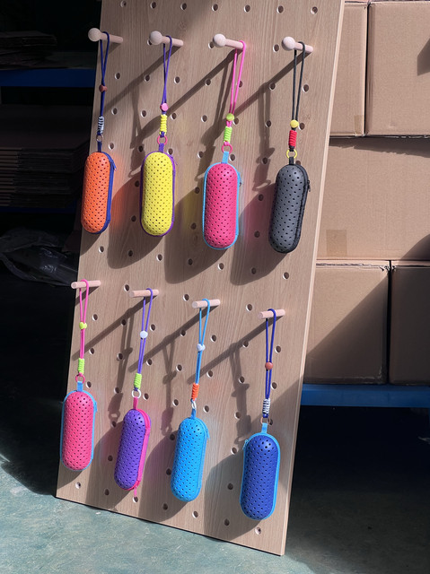 Swimming goggle box, swimming goggle storage box, EVA hollow breathable hole, round hole swimming goggle box, swimming equipment mirror box