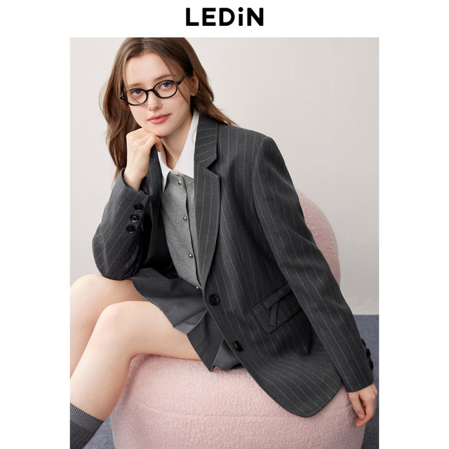 Lecho Gray Series 2025 Spring New Style Straight Shoulder Bow Design Sense Flat Collar Striped Blazer
