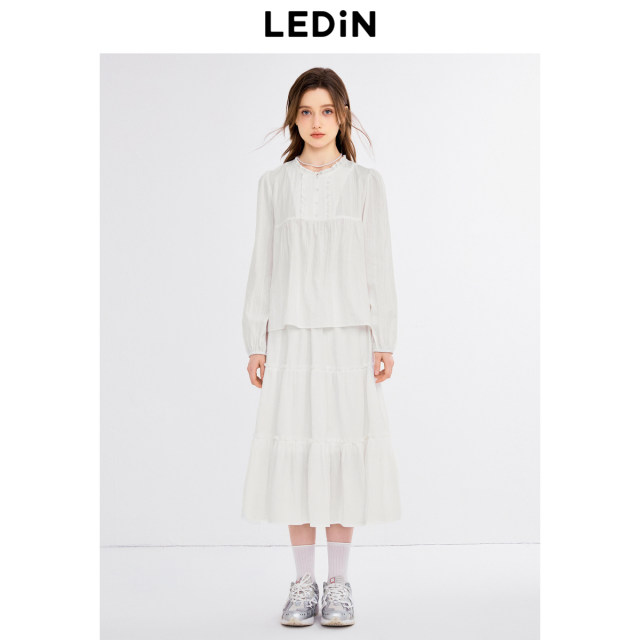 
Lecho round neck lace top new autumn basic versatile light sweet Korean girl full cotton long sleeves