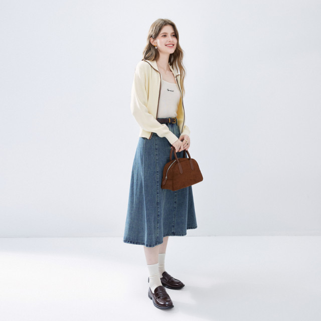 Qiushui Yiren simple and versatile knitted cardigan 2025 early autumn new women's double zipper lapel long-sleeved sweater