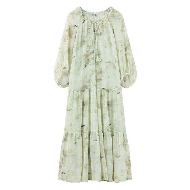 Qiushui Yiren's temperament commuting dress 2025 early autumn new fashionable clear and elegant smudge printed skirt
