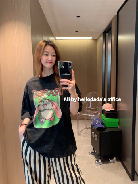 Spot Korean 2025 summer tie-dye black gray green print cartoon silly cute rabbit loose short-sleeved T-shirt
