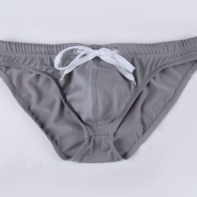 Men's swimming trunks hot spring bikini mini halflight swimming pool small triangle swimming triangle casual swimming trunks foreign trade
