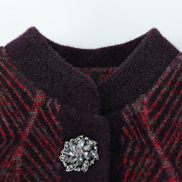 Middle-aged and elderly women's autumn and winter imitation mink velvet grandma coat new mother's clothing thickened and warm old lady's cotton coat