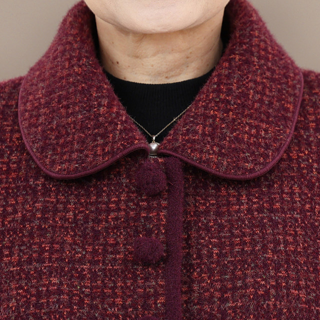 Middle -aged and elderly people in winter female jacket Mom and velvet thickened lapel hair woolen grandma casual mink velvet wife cotton jacket
