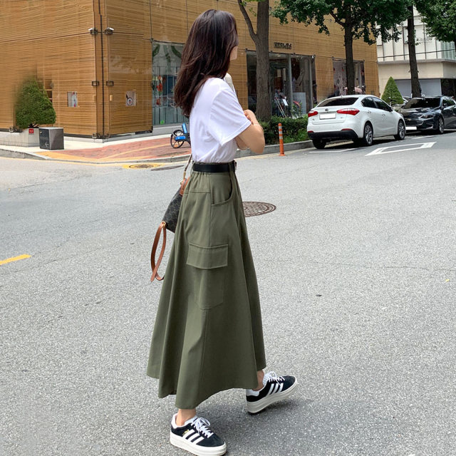 2025 summer new large-size skirt workwear multi-pocket a-line skirt mid-length high-waisted slim big hem skirt