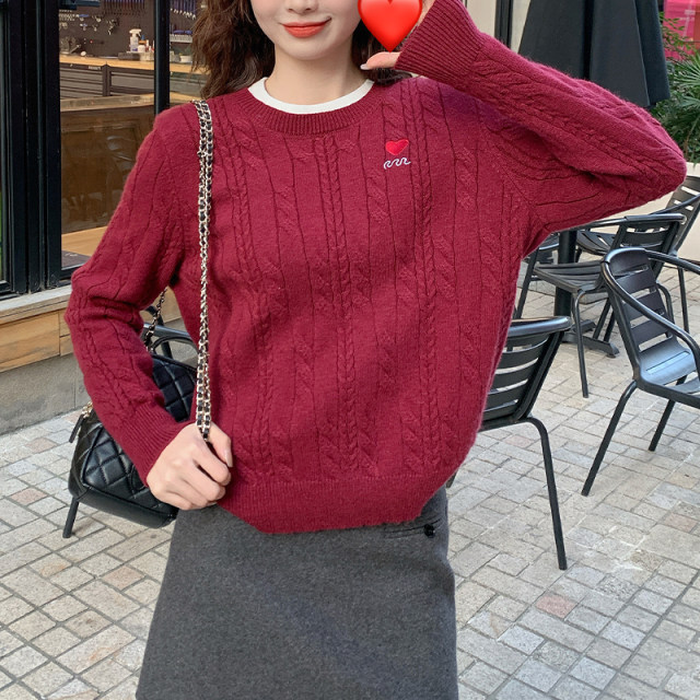 Round neck embroidered twist bottoming shirt for women wearing 2025 spring new sweater underwear slim fit knitted top