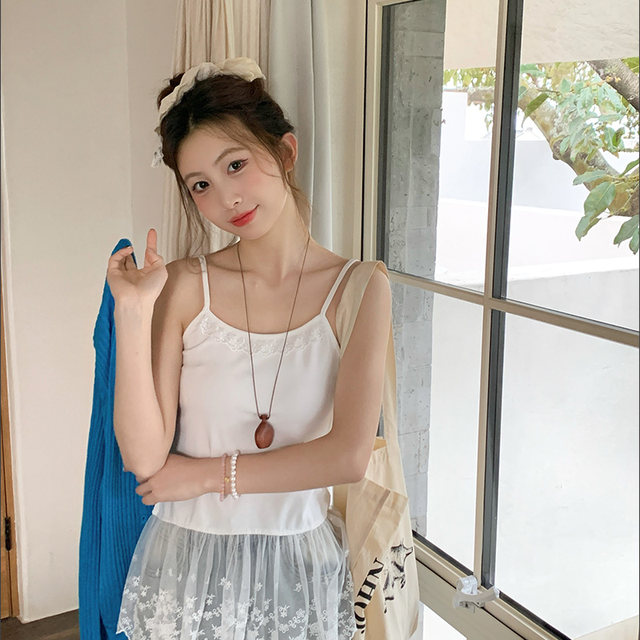 Gray lace spliced ​​hem lace camisole for women to wear inside and outside, autumn new style, beautiful sleeveless top