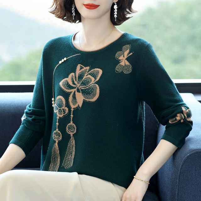 Fashionable autumn and winter woolen sweaters for middle-aged and elderly mothers, noble plus size plus size women's loose belly-covering cashmere tops