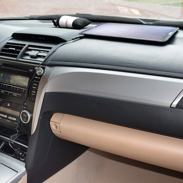 Car solar charger car motorcycle battery cell phone charging board treasure anti-loss power 12V5V