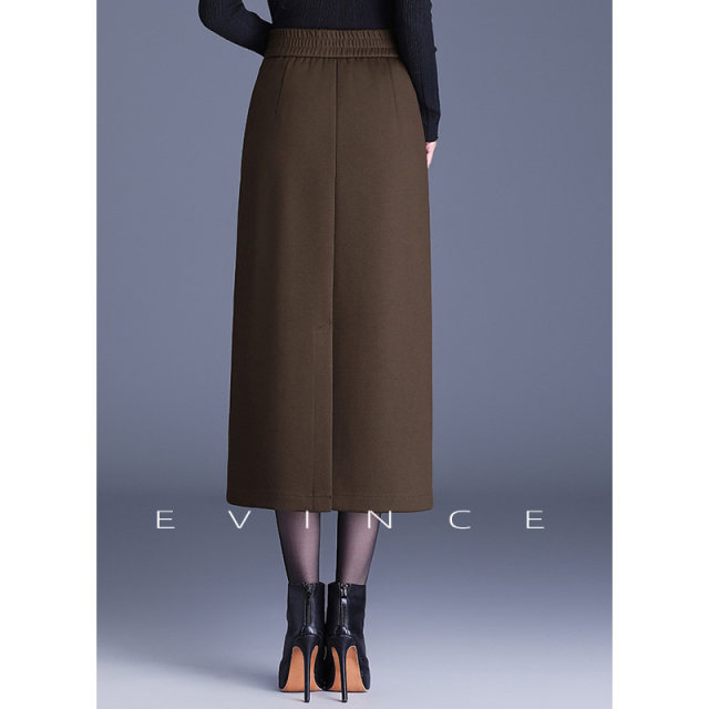 High waist straight skirt for women in spring and autumn high-end style commuting mid-skirt to look slim and slit hip-packing skirt