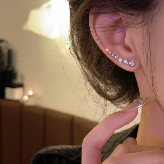 Flash drill temperament curved earrings for women 2025 new hot light luxury earrings niche design high-end earrings trendy