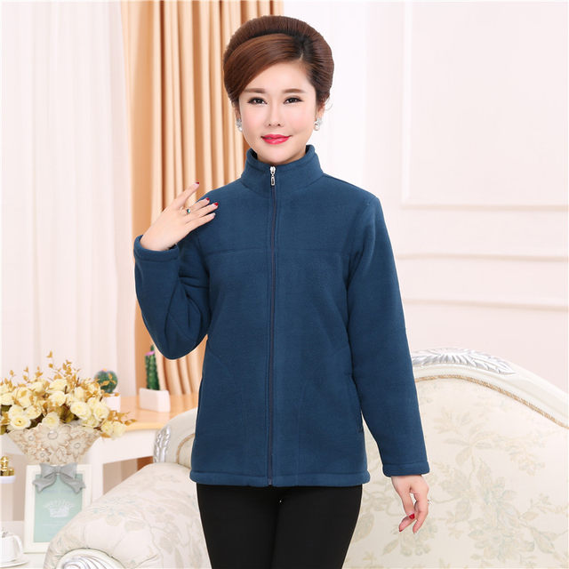 2023 Middle -aged and elderly women's autumn and winter sweater jacket Middle -aged mothers pretend to be solid -colored plus velvet shit short jacket top