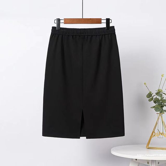 Black skirt Solid color elastic versatile mid-length hip-cover skirt Large size loose high waist straight casual skirt