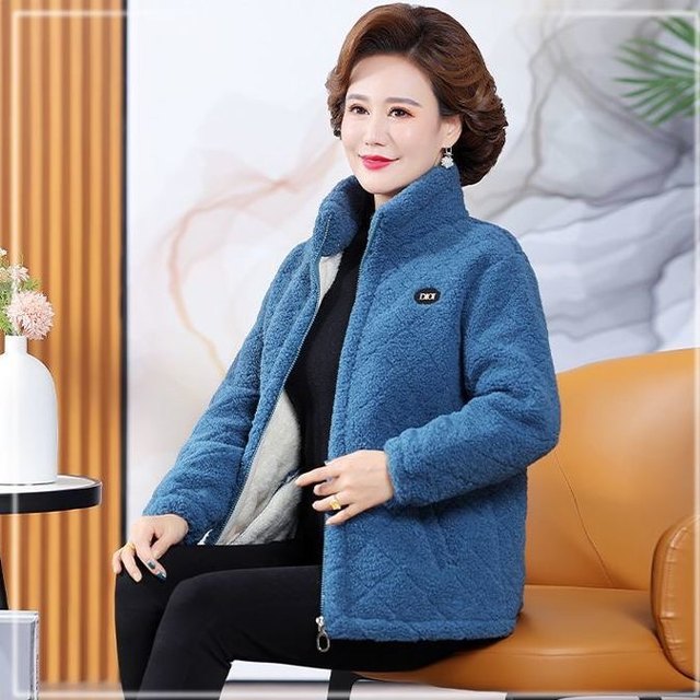 Middle-aged and elderly women's winter coats, lamb wool and velvet thickened cotton coats, new mother's clothing, large size grain velvet tops