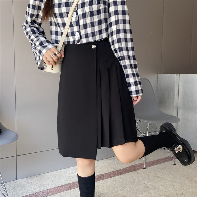 Large size irregular black skirt for women in autumn and winter style pleated skirt for fat mm retro versatile slim short skirt