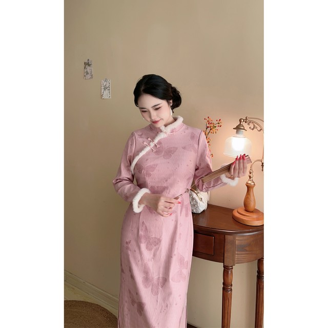 Pink/purple velvet thickened large size fat mm white Chinese cheongsam dress with fur collar