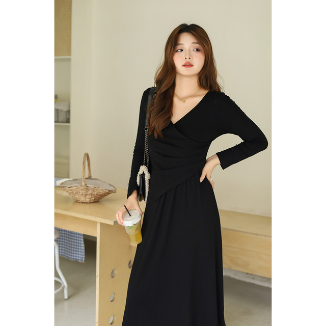 
DM100 plus size 100% female fat mm winter holiday two-piece irregular shoulder V-neck knitted bottoming dress