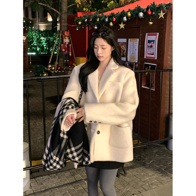 Adan white wool suit collar jacket for winter new style thickened Korean loose wool short coat for women

