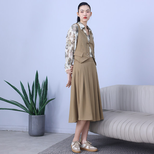 Five-chome new spring style fashionable simple slim commuting trendy short skirt solid color A-line large skirt
