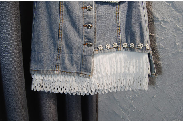 High -waisted denim skirt Female summer and autumn money sweet lace stitching pearl button pocket pocket A -line hip hip skirt