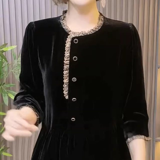 Middle-aged women's temperament retro velvet earrings top autumn fashion mother's suit large size meat cover shirt A5