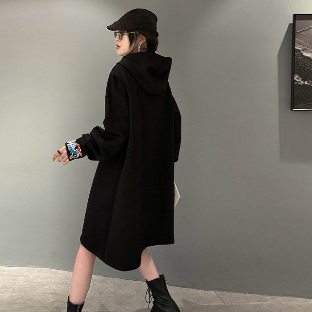 Large -size women's hooded color buttons, fat sister black, thin, middle length loose casual sweater skirt