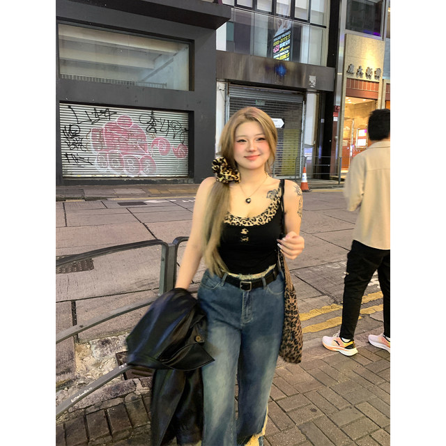 Annie is not hot, sexy, sweet and spicy leopard stitching fake two pieces of suspended female 2024 new micro -fat big size vest
