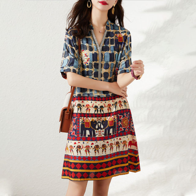 Fat sister ethnic style printed skirt 2025 summer new small V-neck loose short-sleeved dress trendy women