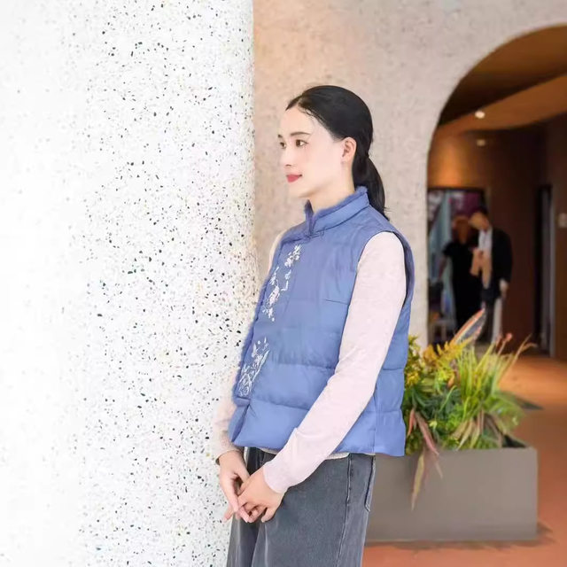 3169 Daji new Chinese style wool collar embroidered cotton short white duck down vest women straight down horse vest