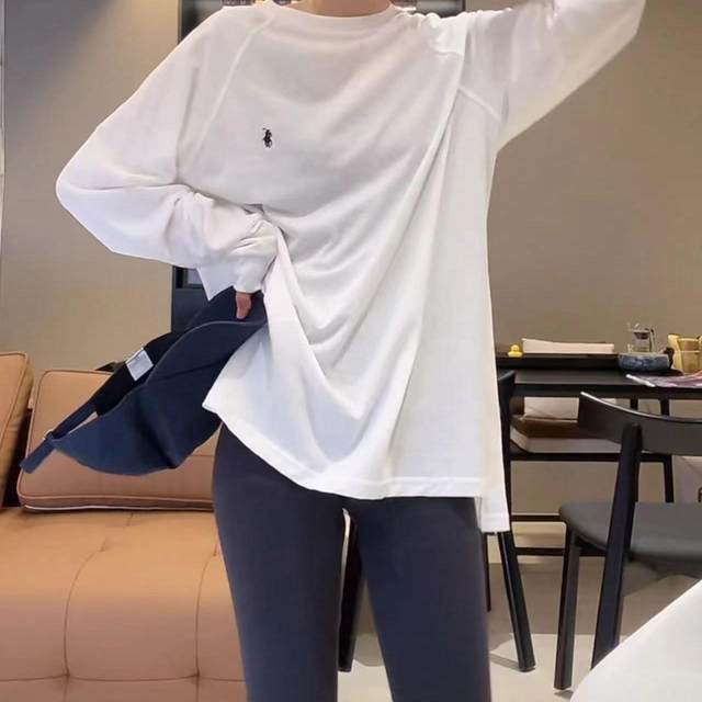 2025 spring new design style age-reducing ragdoll sleeve base shirt loose casual and versatile round neck long sleeve T-shirt for women