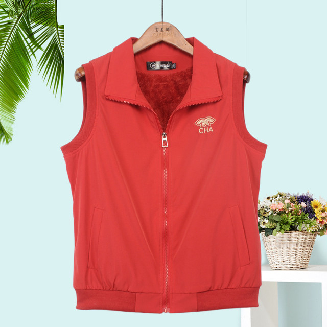 Middle-aged and elderly new autumn and winter horse clip mother vest plus velvet warm women's vest fashionable large size women's top
